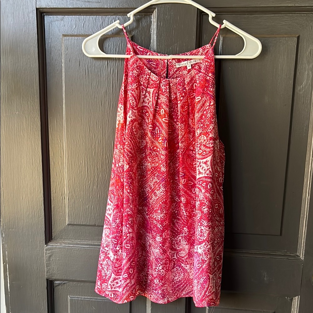 Red and White Patterned Sleeveless Top